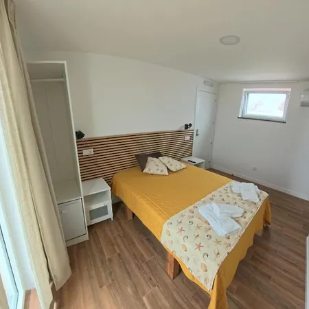 Pura Vida Baleal Bed & Breakfast *